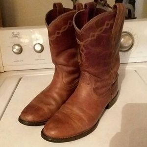 Ariat roper cowboy boots